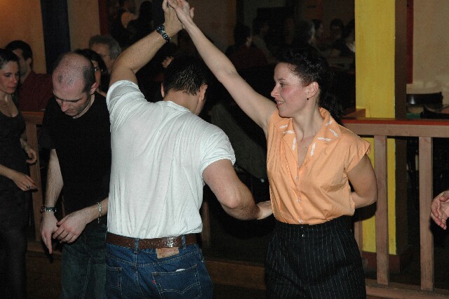 min 2006 12 05 latino 102